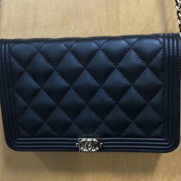 CHANEL Black Wallet on Chain or O-mini Sac - Picture 5 of 7
